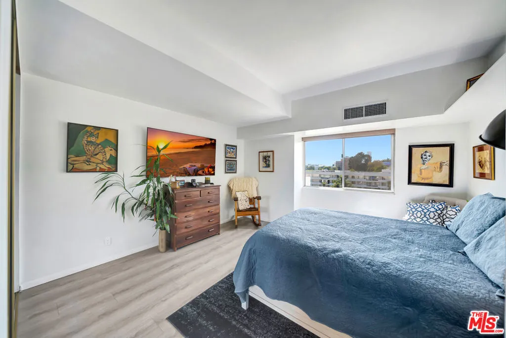 1155 N La Cienega Boulevard 904, West Hollywood, California 90069 home-pic-28